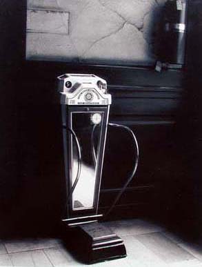 [Photograph by
Blair Rainey]